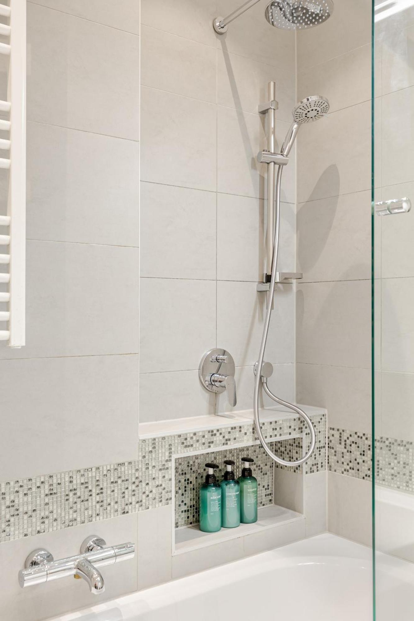 Apartment Chic Parisienne A - French Flair In The Heart Of Wien