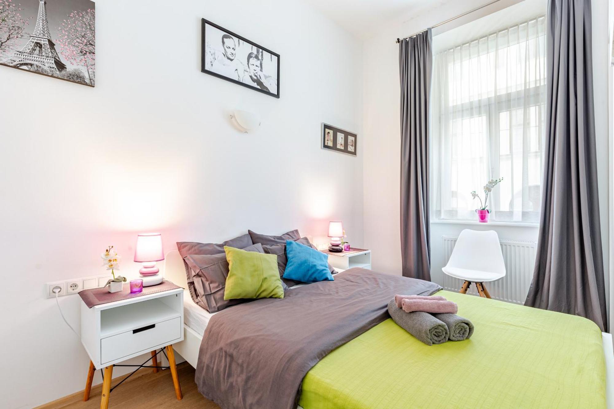 Chic Parisienne A - French Flair In The Heart Of * Wien